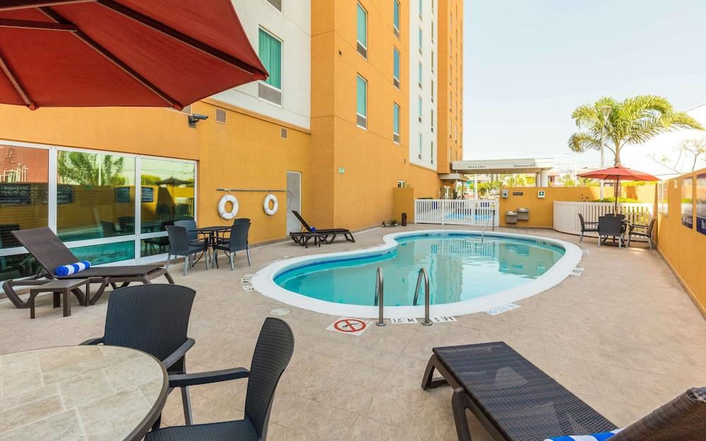 Hampton By Hilton Queretaro Tecnologico Hotel Exterior photo