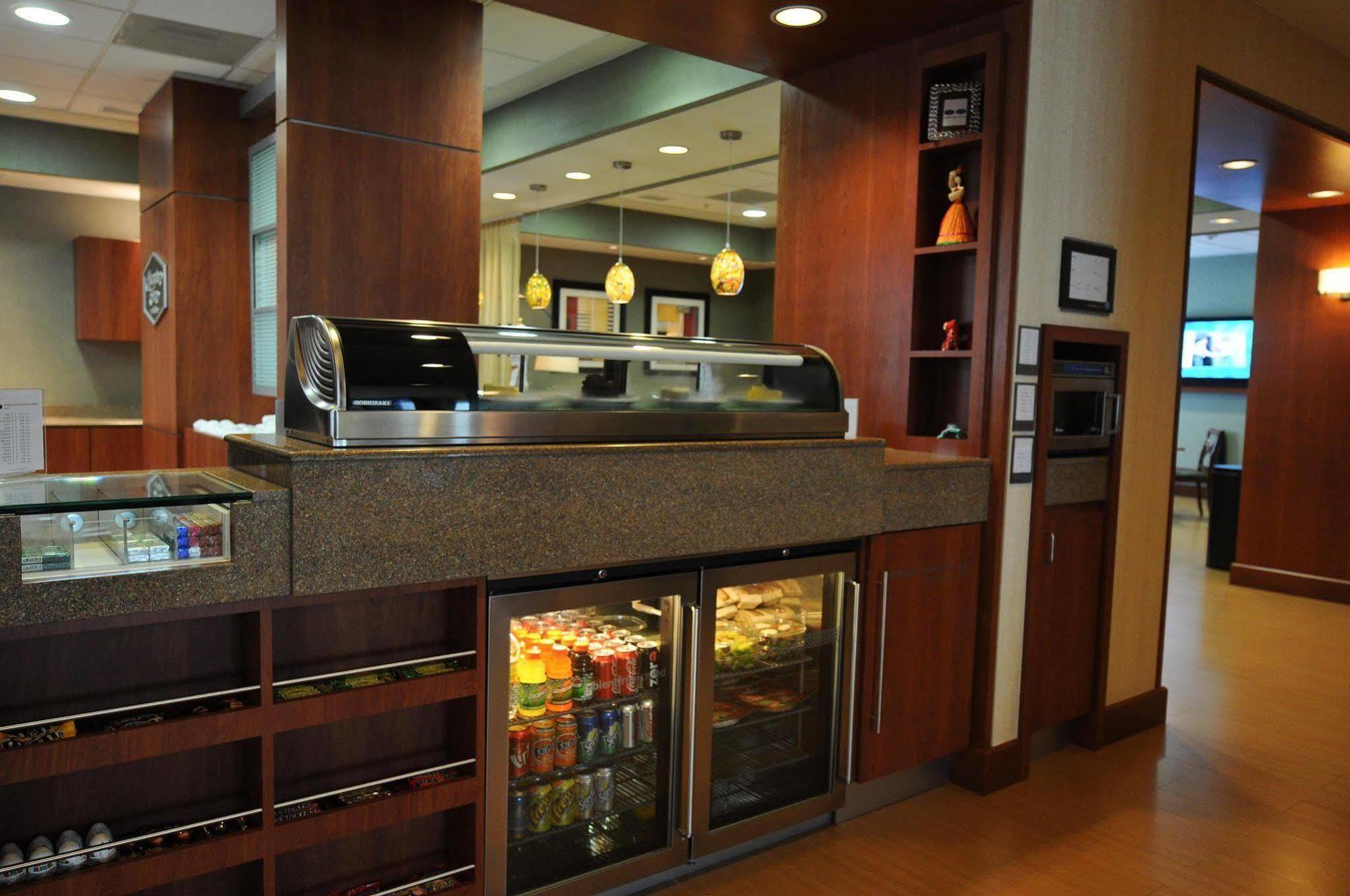 Hampton By Hilton Queretaro Tecnologico Hotel Restaurant photo