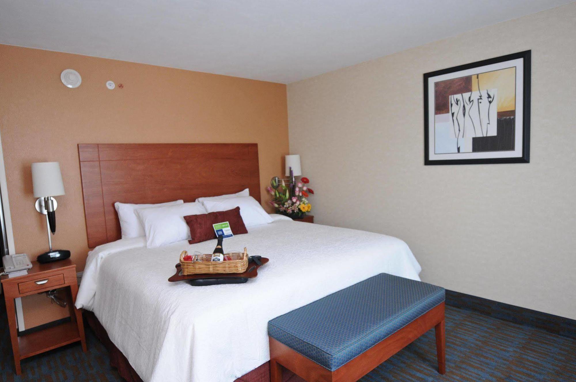 Hampton By Hilton Queretaro Tecnologico Hotel Exterior photo